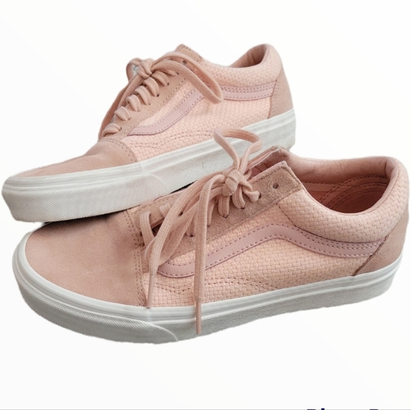 Vans Shoes - EUC VANS OLD SKOOL PINK W/ SUEDE ON TIPS AND BACK SNEAKERS SZ. 8.0